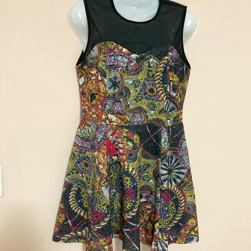 WOW Couture Sleeveless Fit and Flare MiniDress Mesh Back Zip Black Multi Artsy M